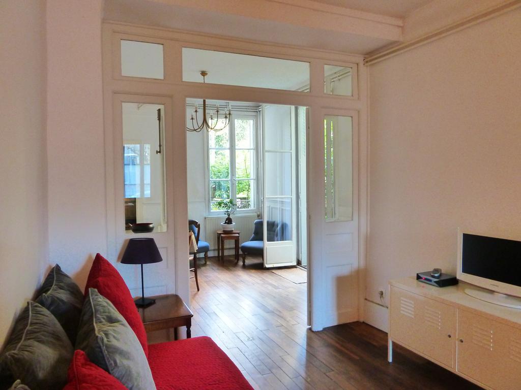 Les Carres Appartement Versailles Kamer foto